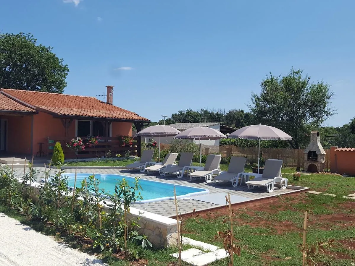 Romantic Villa Sejdic Pula Guest house