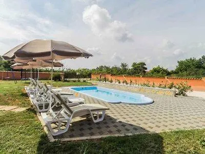Romantic Villa Sejdic Pula 3*,
