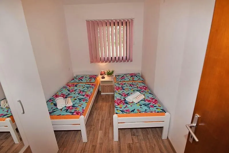 Romantic Villa Sejdic Pula Guest house